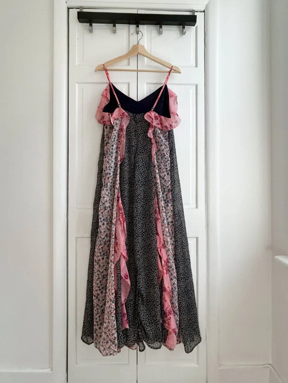 Sz L — By Anthropologie Sleeveless V-Neck Ruffle Midi Dress NWT - Picture 2 of 5